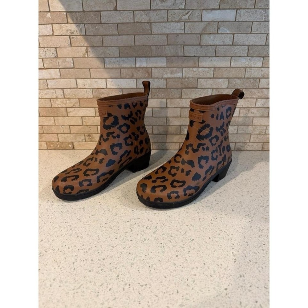 Hunter Rain Boots Womens 6 Short Cheetah Biker